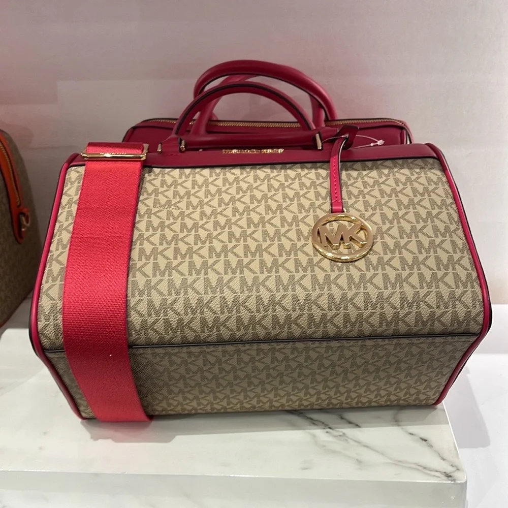 Michael Kors med Duffel Travel - Leather/Coated Carmine Pink MD DUFFLES NWT